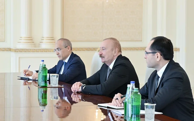 Prezident İlham Əliyev "John Deere" şirkətinin nümayəndə heyətini qəbul edib - FOTO