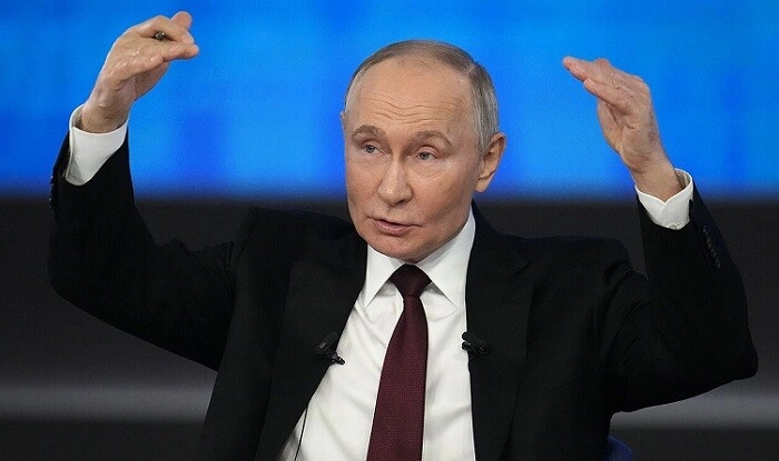 Qərb "cinləri şüşüdən buraxdı" - Putin