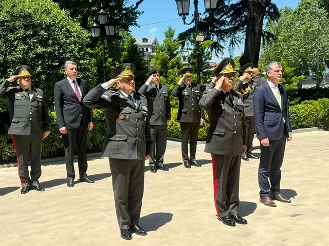 Azərbaycan və Gürcüstan müdafiə nazirləri görüşüb - FOTO