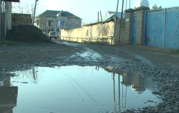 "Yaxşı balıq tutmaq olar, işə gedib-gəlməyə gəmi lazımdır" - İmişli sakinlərini çıxılmaz vəziyyətə salan yol