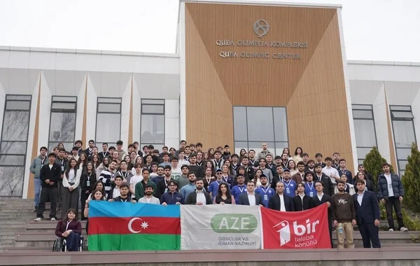 Gənclər "Urban Hackathon 2026"da dayanıqlı şəhər mobilliyi üçün həllər təqdim ediblər