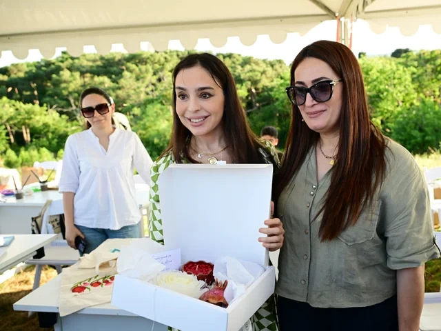 Leyla Əliyeva və Alyona Əliyeva Xeyirxahlıq Festivalında iştirak ediblər - FOTO