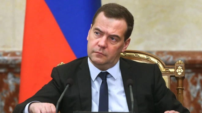 Medvedyev çağırış etdi: Daha sərt vurmaq lazımdır