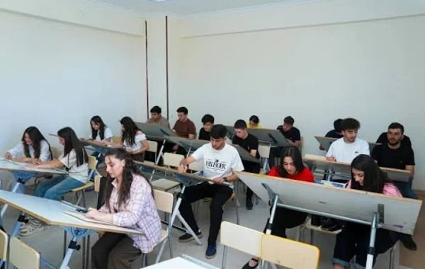 Ləğv olunan institutun birləşdiriləcəyi universitet BƏLLİ OLDU - FOTO