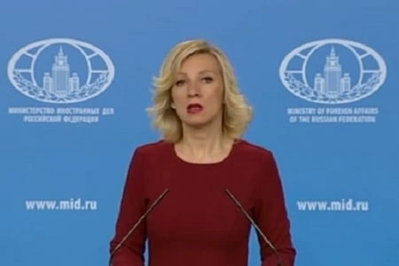 Zaxarovadan Paşinyana: Siz kişisiniz, yoxsa qadın?