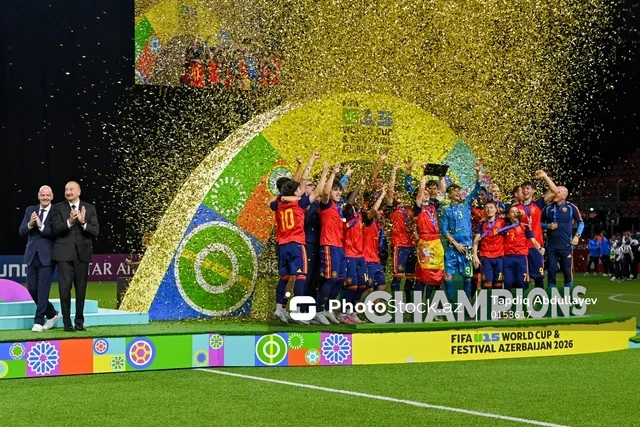 Prezident İlham Əliyev "FIFA U-15 World Cup and Festival"ın final matçını izləyib, mükafatlandırma mərasimində iştirak edib - Foto