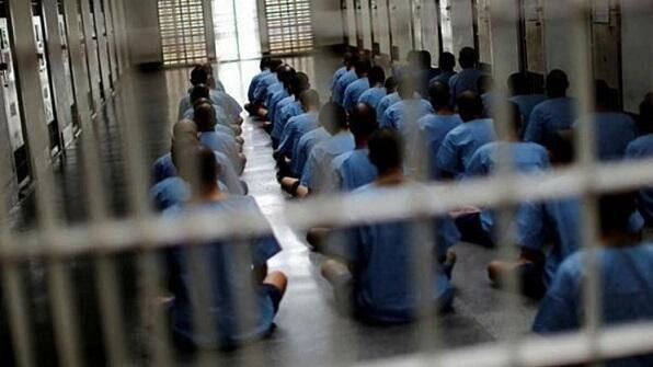 İranda məhbuslar 122-ci dəfə aclıq aksiyasına başladı