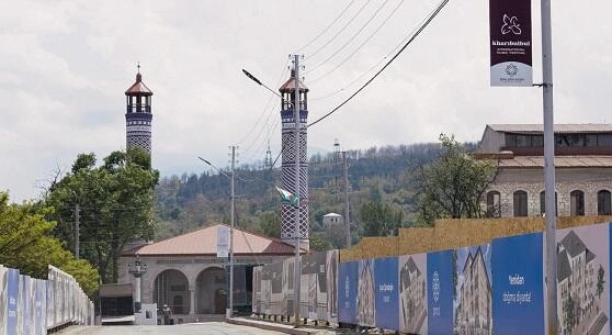 Daşları “yazmağın” cəzası: 5 ilə qədər həbs... - Vəkil