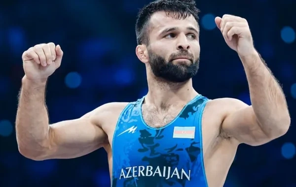 Eldəniz Əzizli beşinci dəfə dünya çempionu oldu