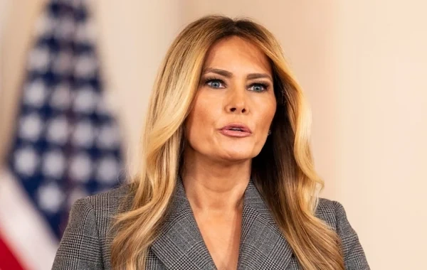 Melaniya Tramp əsəbiləşdi: Aparıcı onun haqqında zarafata görə cəzalana bilər