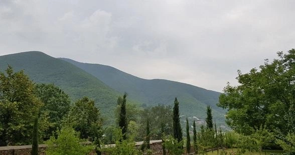 Şəkidə istirahət mərkəzində faciə: kanat qırıldı, ölənlər var