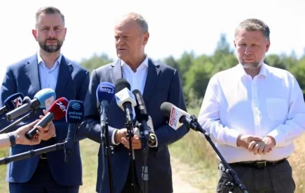 Tuskdan xəbərdarlıq: "Növbəti 100 gün Ukrayna müharibəsinin nəticəsi üçün həlledici ola bilər"