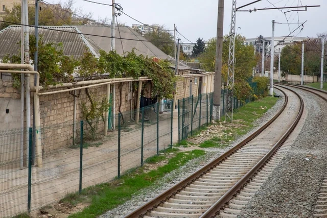 Azərbaycanda dəmir yolunun təhlükəsizlik zonalarında əlavə tədbirlər görüləcək - FOTO