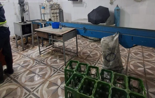 Alkoqolsuz içkilərin emalı sexində YOXLAMA: İstehsal dayandırıldı - FOTO