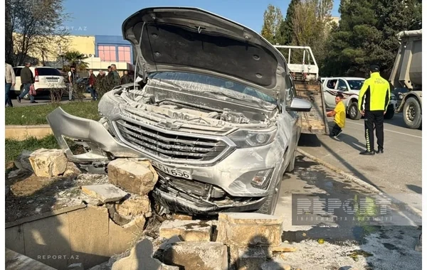 Sumqayıtda piyadaları vuran avtomobil yandı - Foto/Video