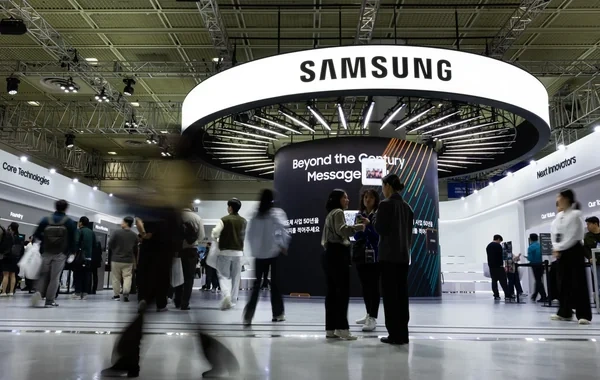 "Samsung" mənfəətinin bir hissəsini işçilərinə paylayacaq