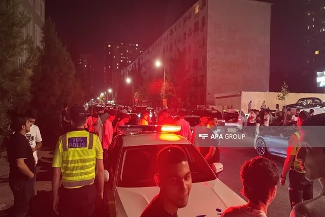 Bakıda üç avtomobil bir-birinə çırpıldı - FOTO