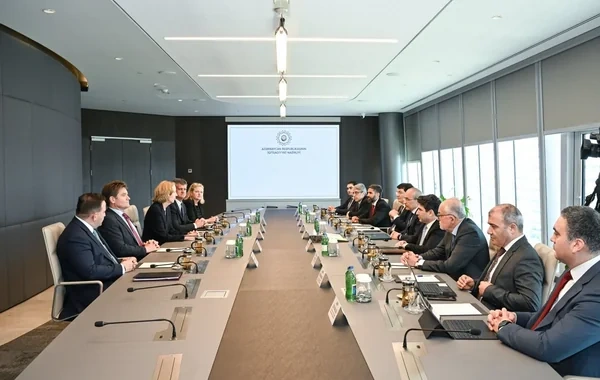 İqtisadiyyat Nazirliyi və SOCAR bp ilə Anlaşma Memorandumu imzalayıb - FOTO