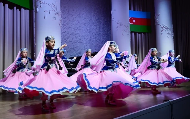 Leyla Əliyeva və Alyona Əliyeva Müstəqillik Gününə həsr olunmuş konserti izləyiblər - FOTO