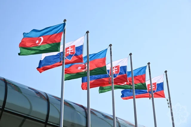 Slovakiya prezidentinin Azərbaycana səfəri başa çatıb