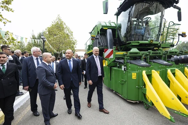 "John Deere"in yeni nəsil pambıqyığan kombaynları təqdim olunub