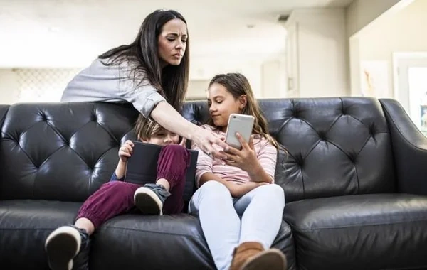 Valideynlər üçün fürsət, uşaqlar üçün təhlükə? - "WhatsApp"dan qalmaqallı YENİ FUNKSİYA