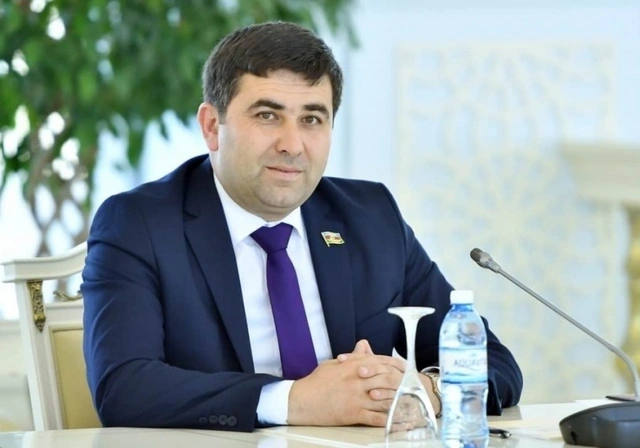 Bıçaqla "kişilik sübutu": Yeniyetmələr arasında təhlükəli düşüncə yayılır