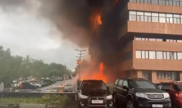 Moskvada güclü yanğın: 600-dən çox insan təxliyə edildi - Video