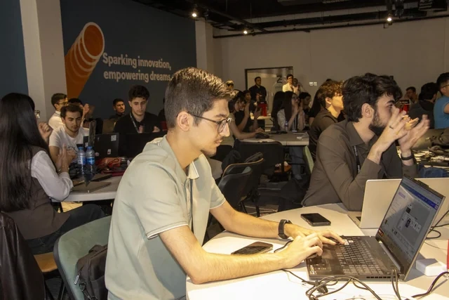 Dövlət qurumları ilə gənc startaplar arasında əməkdaşlığa töhfə verən hakaton keçirilib