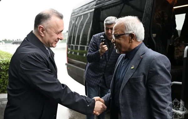 Mavriki prezidenti Azərbaycana səfərə gəlib - FOTO