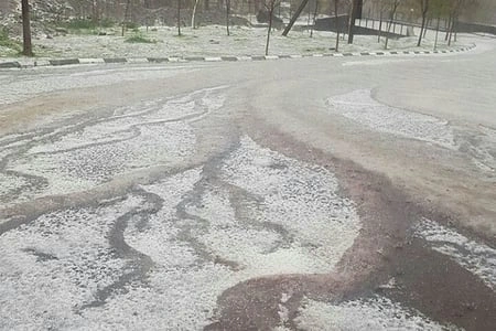 Bakıya şiddətli dolu yağır - Video
