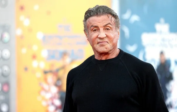 Silvestr Stallone qızının toyuna görə təqaüdə çıxa bilməməsindən şikayətləndi - Foto