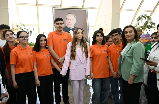 "Zəkaların mübarizəsi II" olimpiadasının final mərhələsi keçirilib - FOTO