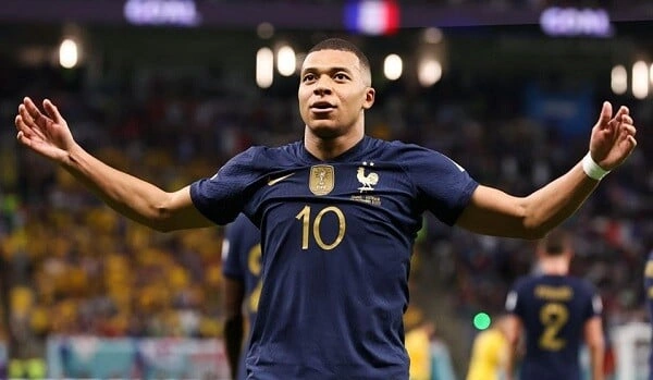 Mbappe DÇ-2026-nın bombardiri oldu