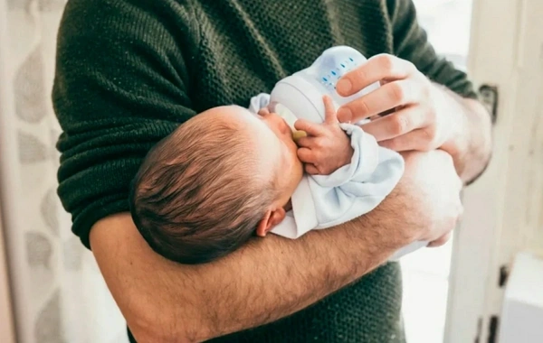 Azərbaycanda atalıq məzuniyyətinə çıxanların sayı açıqlandı