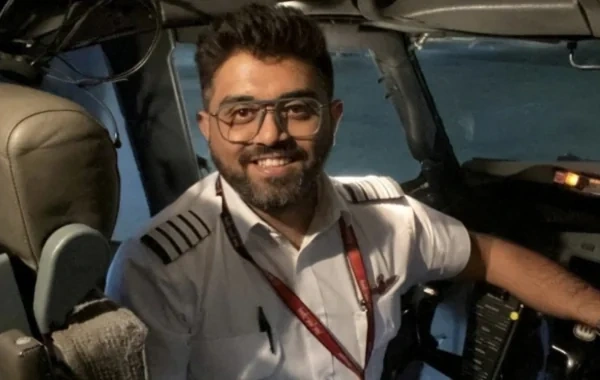 "Flydubai"nin kapitanı əlində balta olan ikinci pilotdan necə müdafiə olunduğunu danışıb