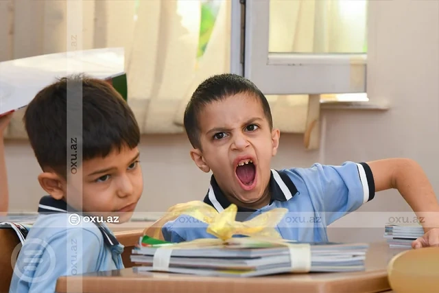 Məktəbə ilk addım: Balaca ürəklərin böyük həyəcanı - FOTO - VİDEO