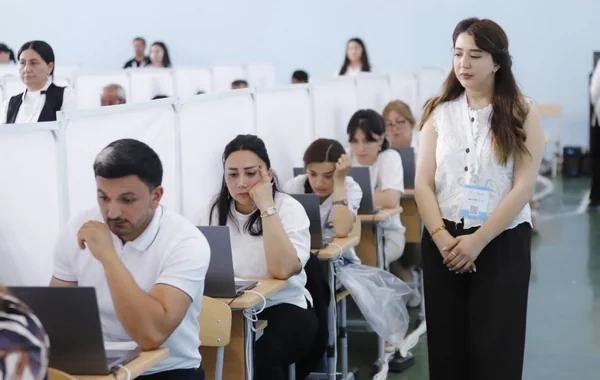 Sertifikasiya imtahanı verən müəllimlərin NƏZƏRİNƏ