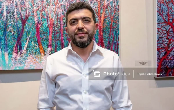 "Dönüş nöqtəsi": Rəssam Vüqar Quliyev "titrəyişli" rəsmlərinin sirrini açıqladı