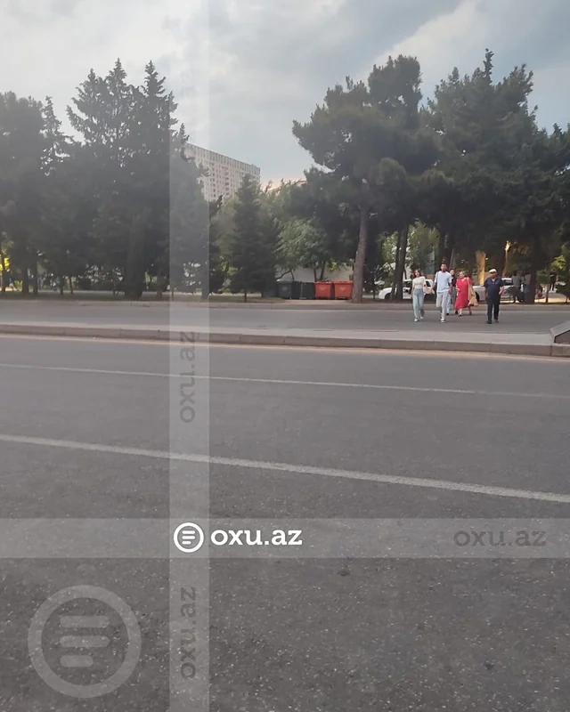 Bakıda 3 aydır həll olunmayan PİYADA KEÇİDİ PROBLEMİ - Minlərlə insanın həyatı niyə riskə atılır? - FOTOFAKT