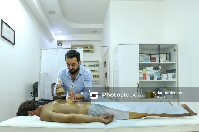 Ənənəvi müalicə üsulu olan hicama prosesi - FOTO