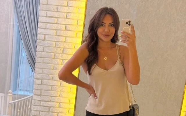 Azərbaycanda hava limanında saxlanılan qadın bloqer HƏBS EDİLDİ - FOTO