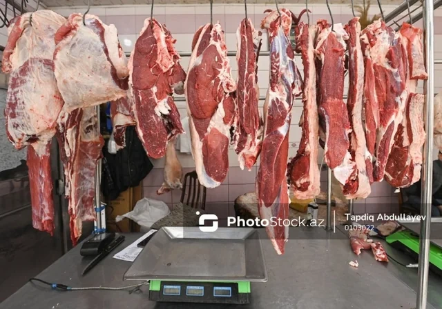 Ət bahalaşır, kolbasa istehsalı artır - Alıcılar nəyə üstünlük verirlər? - FOTO