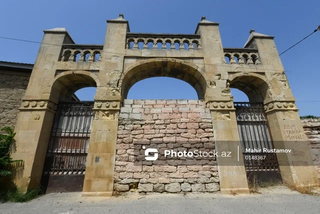 Abşeronun tarixi memarlıq abidəsi: Şəmsi Əsədullayevin bağ evi - FOTOREPORTAJ