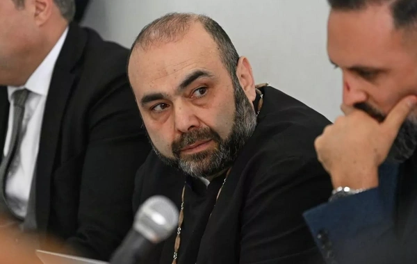 Ermənistanda din xadiminin həbs müddəti uzadıldı