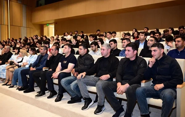 Xankəndi Mədəniyyət Mərkəzində ilk dəfə Milli Qurtuluş Gününə həsr olunan təntənəli konsert keçirilib - FOTO