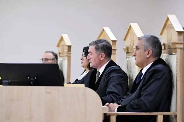 Ermənistan vətəndaşlarının şikayətləri üzrə apellyasiya məhkəməsində tərəflərin çıxışlarına başlanılıb