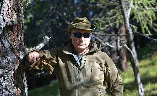 Putinin gündəlik vərdişləri: Siqaret çəkmir, spirtli içki isə...