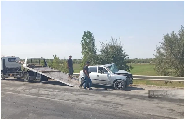 Sabirabadda iki avtomobil toqquşub: Xəsarət alanlar var - FOTO - VİDEO