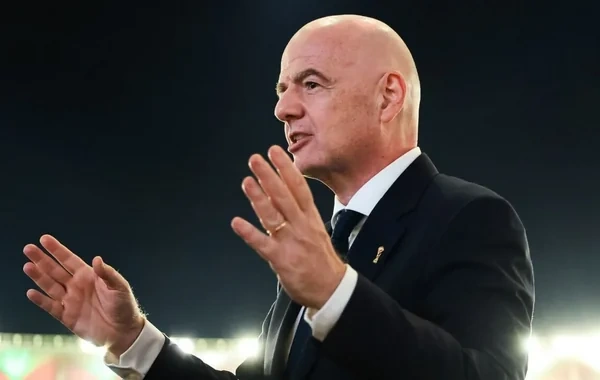 Qalmaqallara baxmayaraq, İnfantino geri çəkilmir: Namizədliyini açıqladı